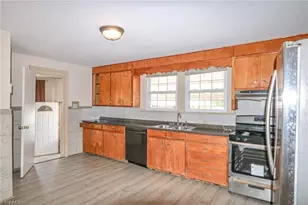 2036 1st Ave SW, Hickory, NC 28602 - Photo 18