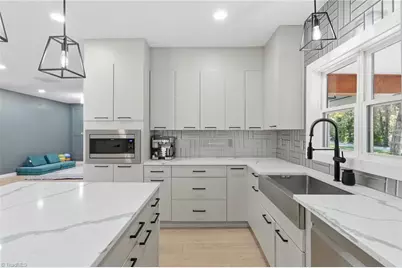 4228 Starmount Drive, Greensboro, NC 27410 - Photo 8