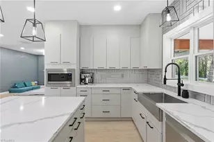 4228 Starmount Dr, Greensboro, NC 27410 - Photo 8