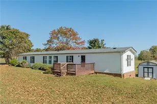 1085 Ashburn Dr, King, NC 27021 - Photo 2