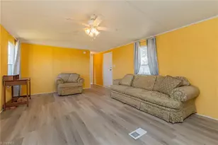 1085 Ashburn Dr, King, NC 27021 - Photo 4