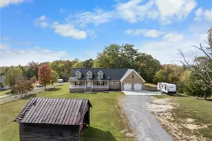 373 Luna Ln, Clemmons, NC 27012 - Photo 4