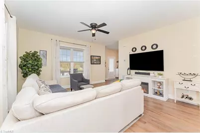 1514 Kingsway Drive, High Point, NC 27260 - Photo 6