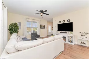 1514 Kingsway Dr, High Point, NC 27260 - Photo 6