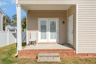 1514 Kingsway Dr, High Point, NC 27260 - Photo 4