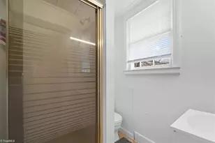 910 Merritt Dr, Greensboro, NC 27407 - Photo 6