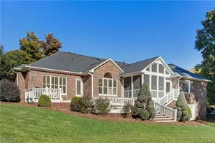 203 W Stonebury Ct, Reidsville, NC 27320 - Photo 2