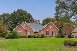 1025 Glen Day Dr, Clemmons, NC 27012 - Photo 2