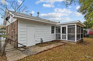 2407 Four Seasons Blvd, Greensboro, NC 27407 - Photo 32