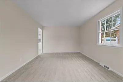 2407 Four Seasons Boulevard, Greensboro, NC 27407 - Photo 4