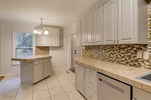 2206 Glenside Dr, Greensboro, NC 27405 - Photo 10