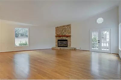 2206 Glenside Drive, Greensboro, NC 27405 - Photo 14