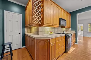 1040 Sycamore St, King, NC 27021 - Photo 16