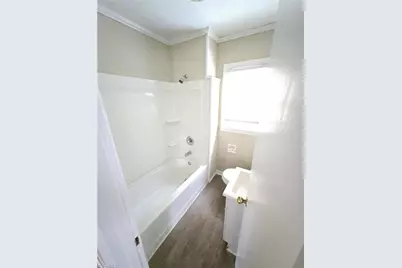 102 W Parker Street, Graham, NC 27253 - Photo 4