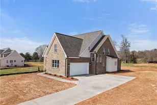 174 Orchard Grass Ct, Mocksville, NC 27028 - Photo 2