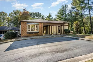 1127 Gatehouse Rd, High Point, NC 27262 - Photo 2