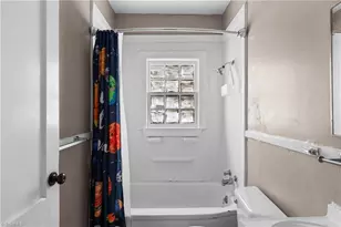 3726 Northampton Dr, Winston-Salem, NC 27105 - Photo 16