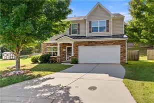 4221 Lochurst Dr, Pfafftown, NC 27040 - Photo 2