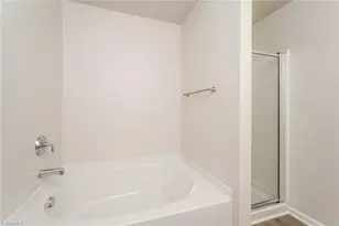 3960 Foliage Dr, Winston-Salem, NC 27101 - Photo 8