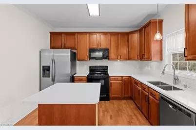 4431 Baylor Street, Greensboro, NC 27455 - Photo 10