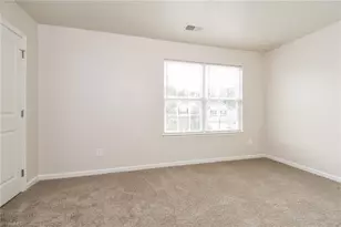 4455 Oak Pointe Dr, Winston-Salem, NC 27105 - Photo 10