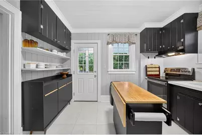 105 Grace Street, Mount Airy, NC 27030 - Photo 8