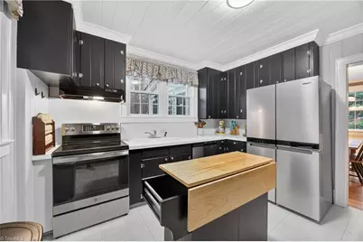 105 Grace Street, Mount Airy, NC 27030 - Photo 6