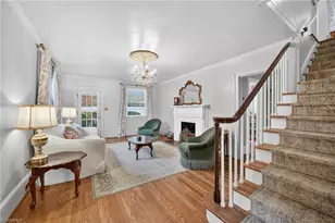 105 Grace St, Mount Airy, NC 27030 - Photo 2