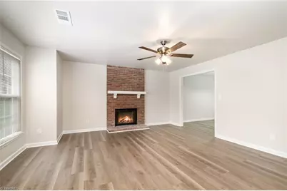 7 Queenanne Court, Greensboro, NC 27406 - Photo 4