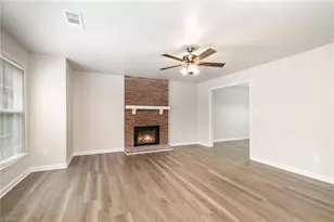 7 Queenanne Ct, Greensboro, NC 27406 - Photo 4