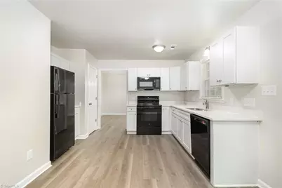 7 Queenanne Court, Greensboro, NC 27406 - Photo 10