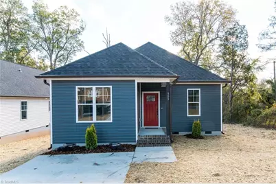 909 Franklin Street, Thomasville, NC 27360 - Photo 2