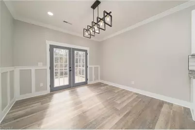 909 Franklin Street, Thomasville, NC 27360 - Photo 12