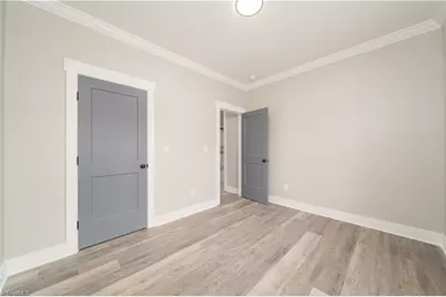 909 Franklin Street, Thomasville, NC 27360 - Photo 8