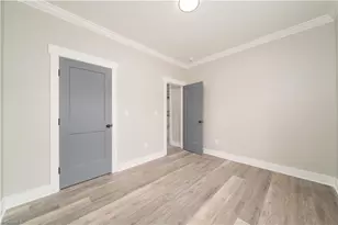 909 Franklin St, Thomasville, NC 27360 - Photo 8