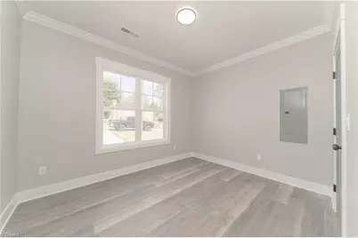 909 Franklin Street, Thomasville, NC 27360 - Photo 8