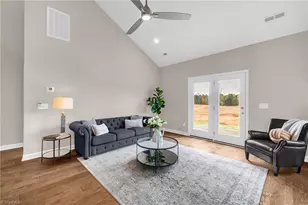 1715 Creekline Dr, Kernersville, NC 27284 - Photo 14