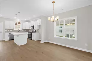 1714 Creekline Dr, Kernersville, NC 27284 - Photo 8