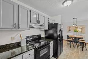 206 Lee St, Jamestown, NC 27282 - Photo 16