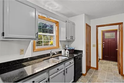 206 Lee Street, Jamestown, NC 27282 - Photo 12