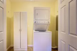 4314 Ivanhoe Pl, Charlotte, NC 28205 - Photo 12