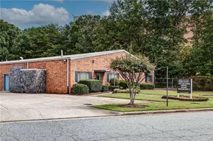 2606 Branchwood Dr, Greensboro, NC 27408 - Photo 2