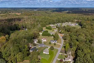 106 Stonegate Ct, Reidsville, NC 27320 - Photo 42