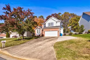 4714 Clifton Park Dr, Jamestown, NC 27282 - Photo 2