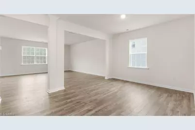 438 Lisa Lane, Winston-Salem, NC 27107 - Photo 6