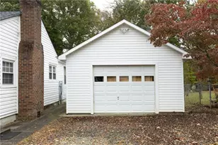 612 N Carr St, Mebane, NC 27302 - Photo 2