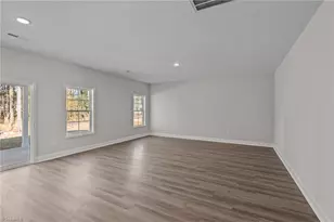 409 Pinnacle Dr, Randleman, NC 27317 - Photo 8