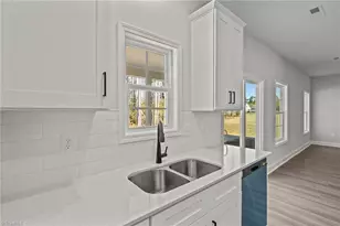 409 Pinnacle Dr, Randleman, NC 27317 - Photo 6