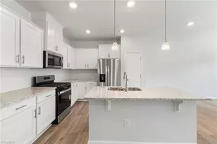 1504 Allegheny River St, Greensboro, NC 27405 - Photo 6