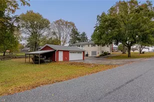 8140 Vance Rd, Kernersville, NC 27284 - Photo 32